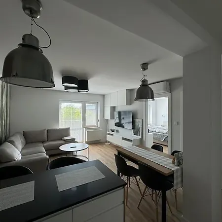 Luxuriously Decorated In A Calm District Of Kraków