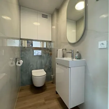 Lejlighed Luxuriously Decorated In A Calm District Of